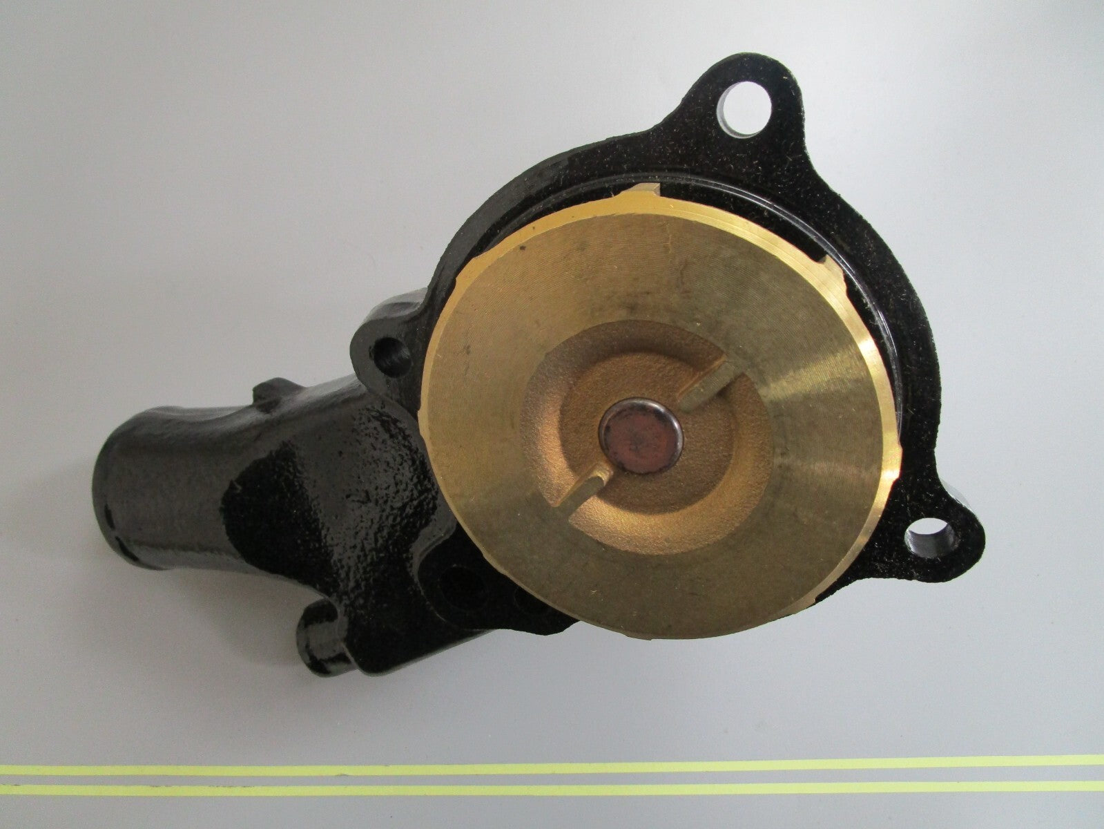 *NEW OEM* 0820 Mercury Quicksilver Water Pump 880817