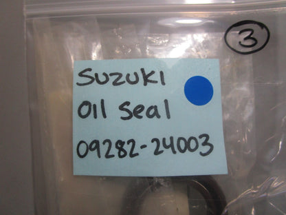 *NEW OEM* 0810 Suzuki Oil Seal 09282-24003