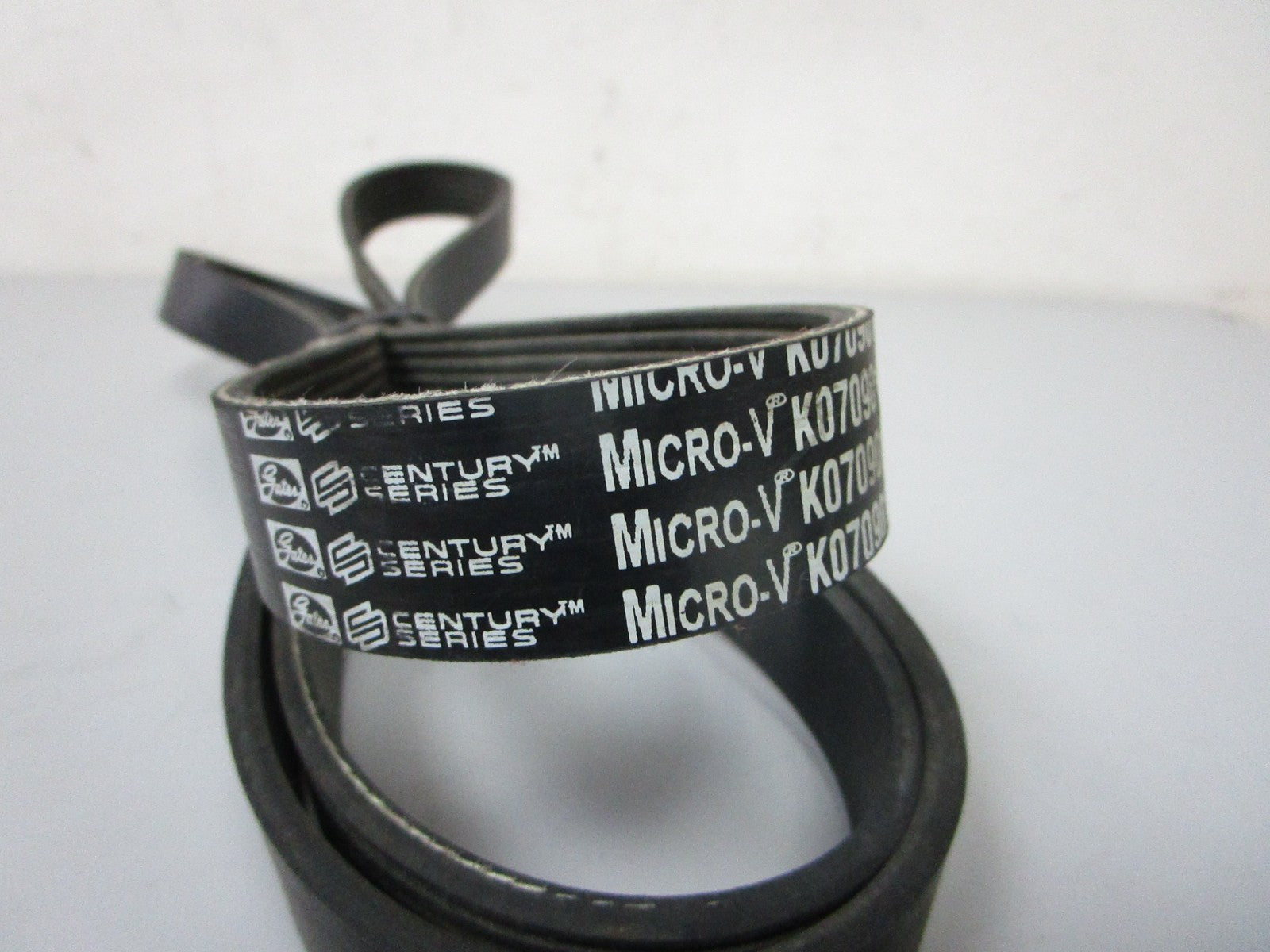 NEW K070901 Gates Micro-V Serpentine Belt 0720