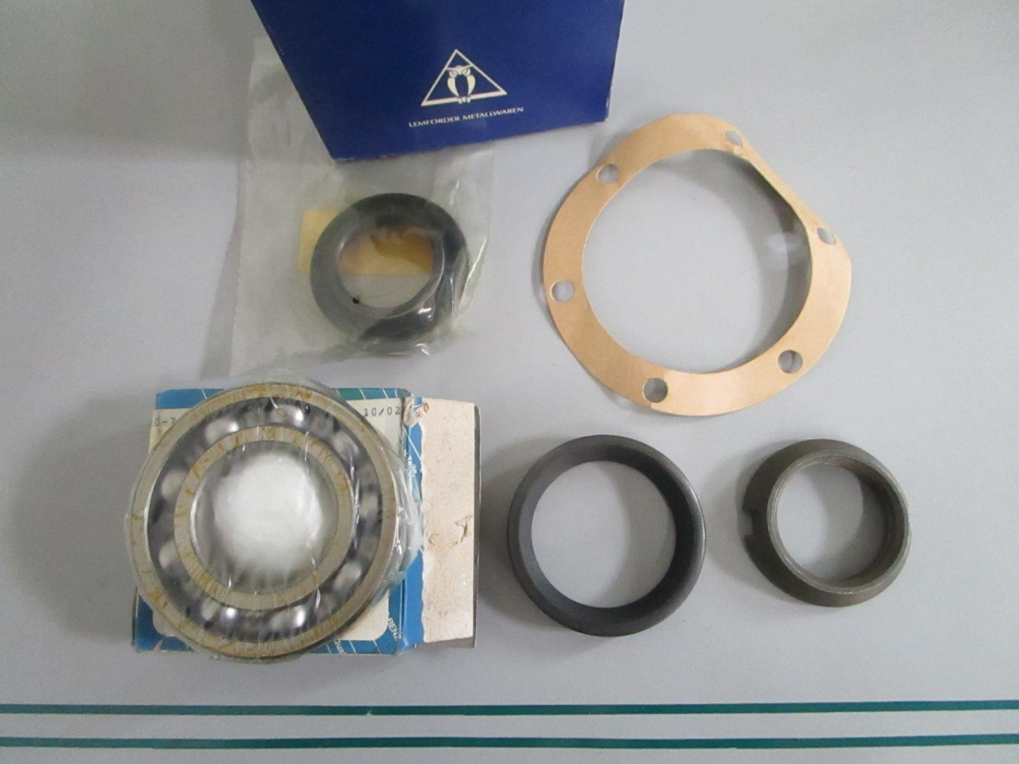 NEW OEM 1113500068 Mercedes-Benz Repair Kit 0820