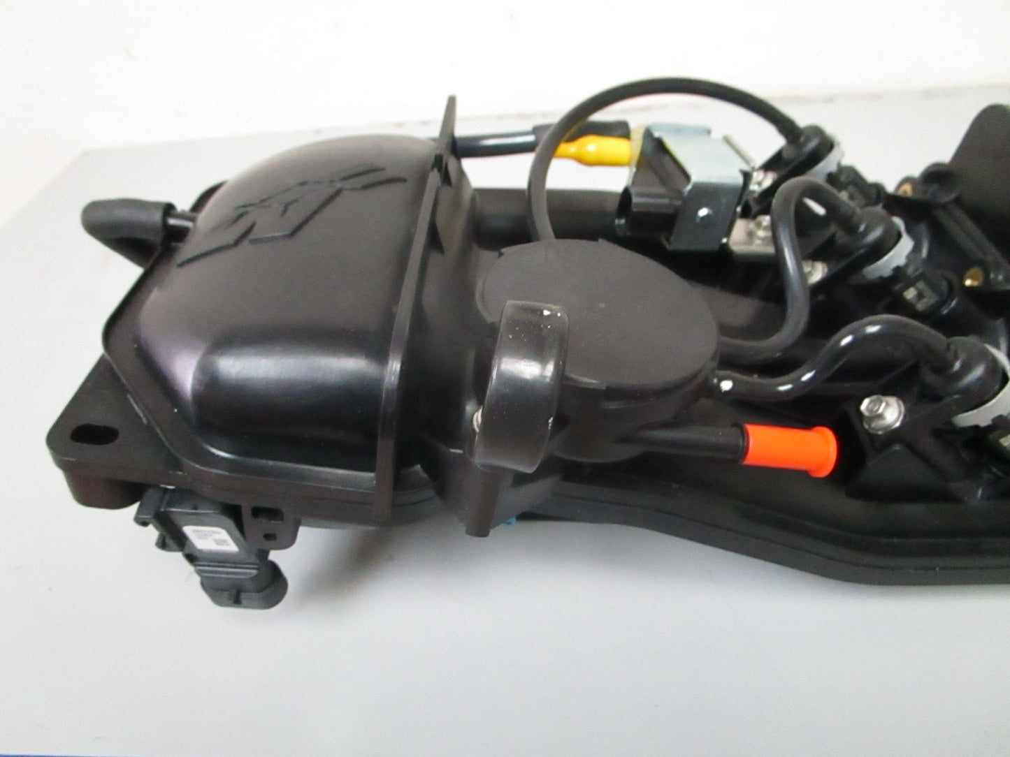 *NEW OEM* 0820 Mercury Quicksilver 3Cyl. Intake Manifold Assy 878139A07