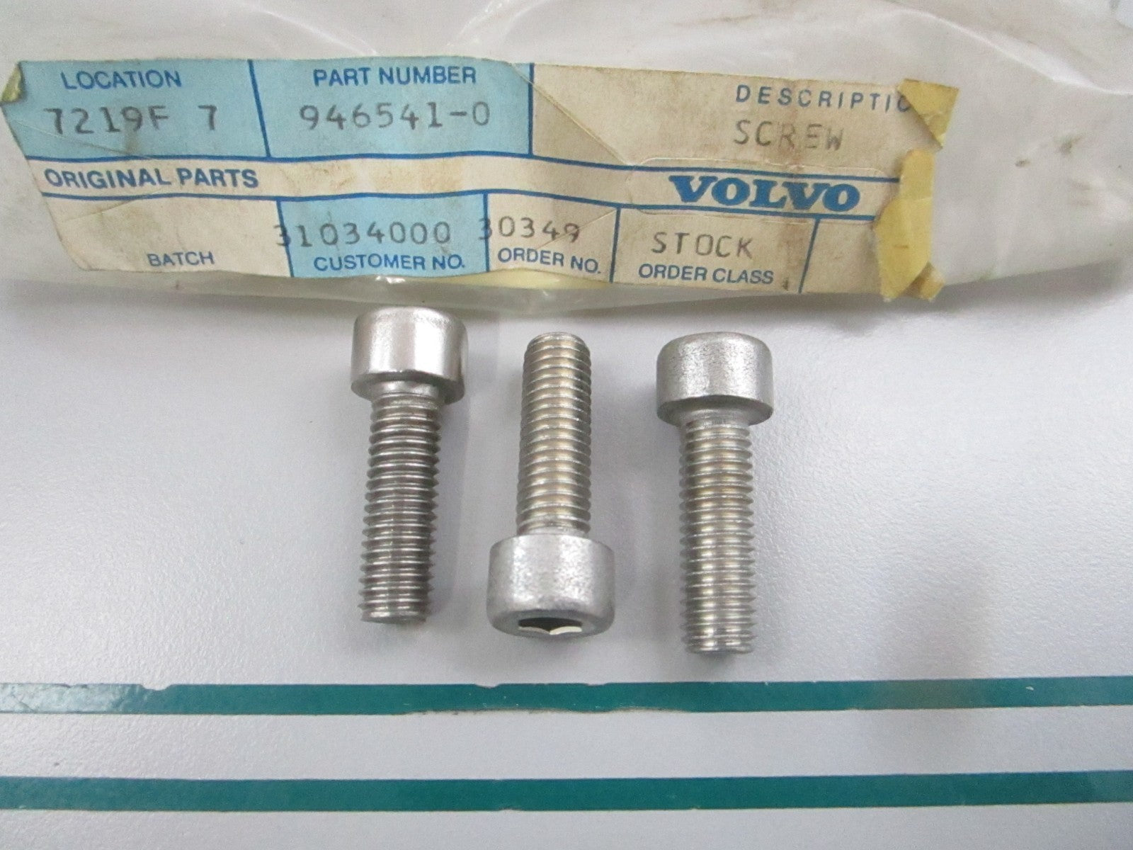 NEW OEM (LOT OF 3) 946541 Volvo Penta Screw 0810