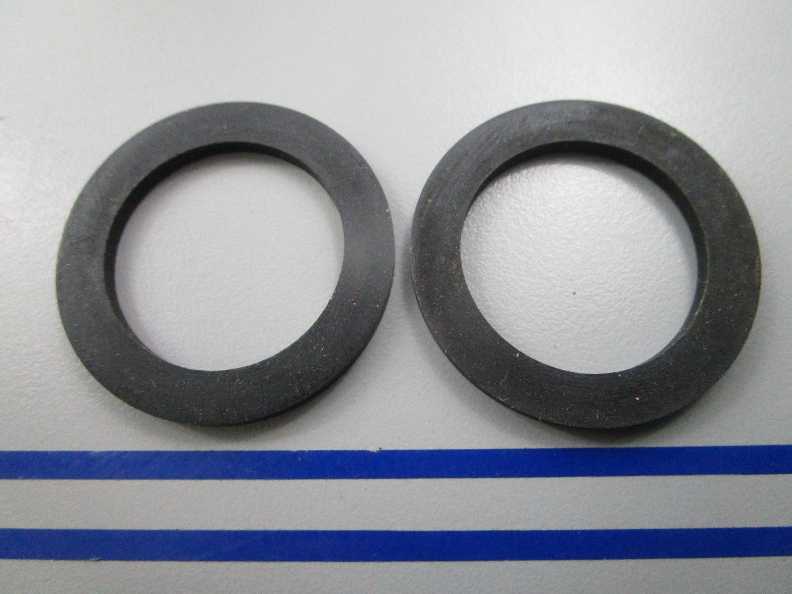 NEW OEM (LOT OF 2) 307538 0307538 OMC Johnson Evinrude Gasket 0810