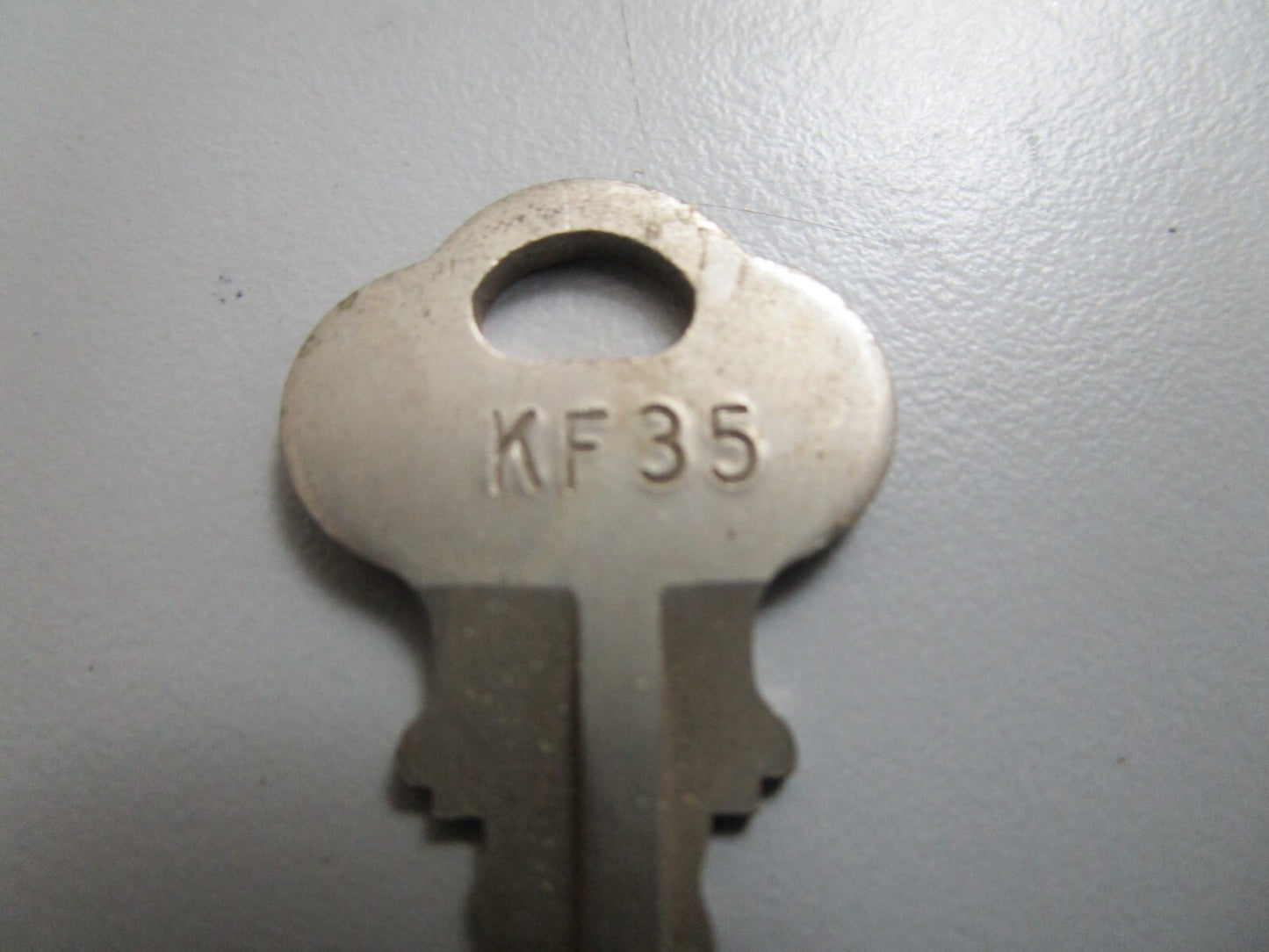 *NEW OEM* 0810 OMC Johnson Evinrude Ignition Key KF35 501550 0501550