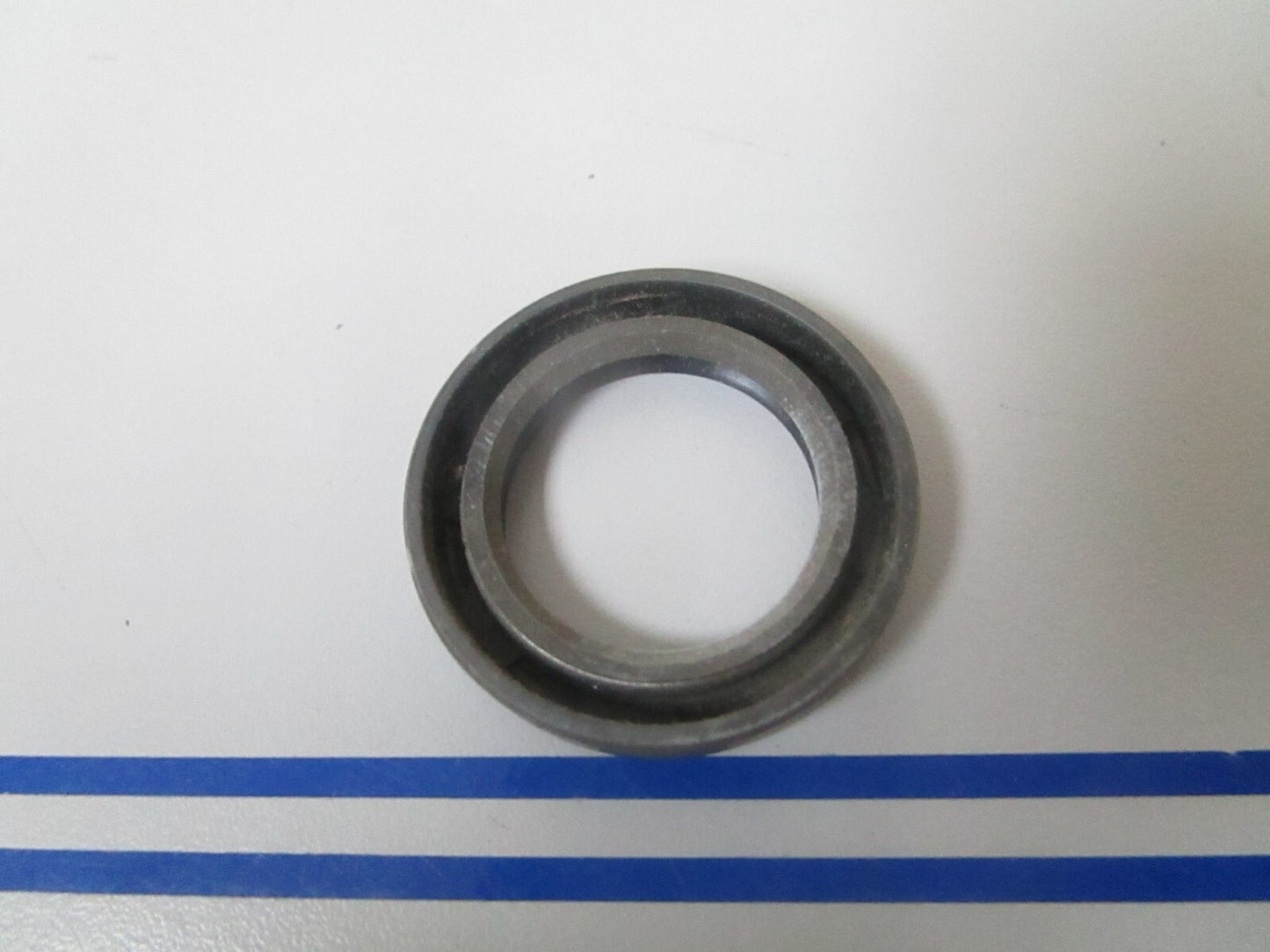 *NEW OEM* 0810 OMC Johnson Evinrude Seal 441044 0441044