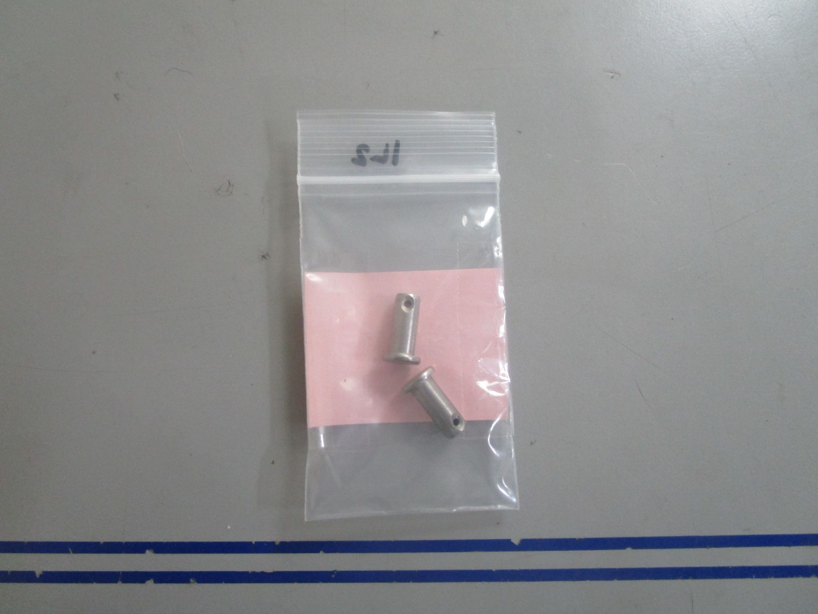 *NEW OEM* (LOT OF 2) 0770 OMC Johnson Evinrude Tilt Pin 329531 0329531