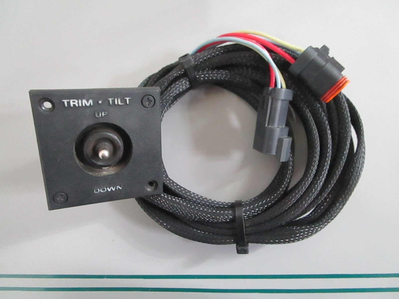NEW OEM 174652 176558 OMC Johnson Evinrude Tilt/Trim Switch & Harness 0820