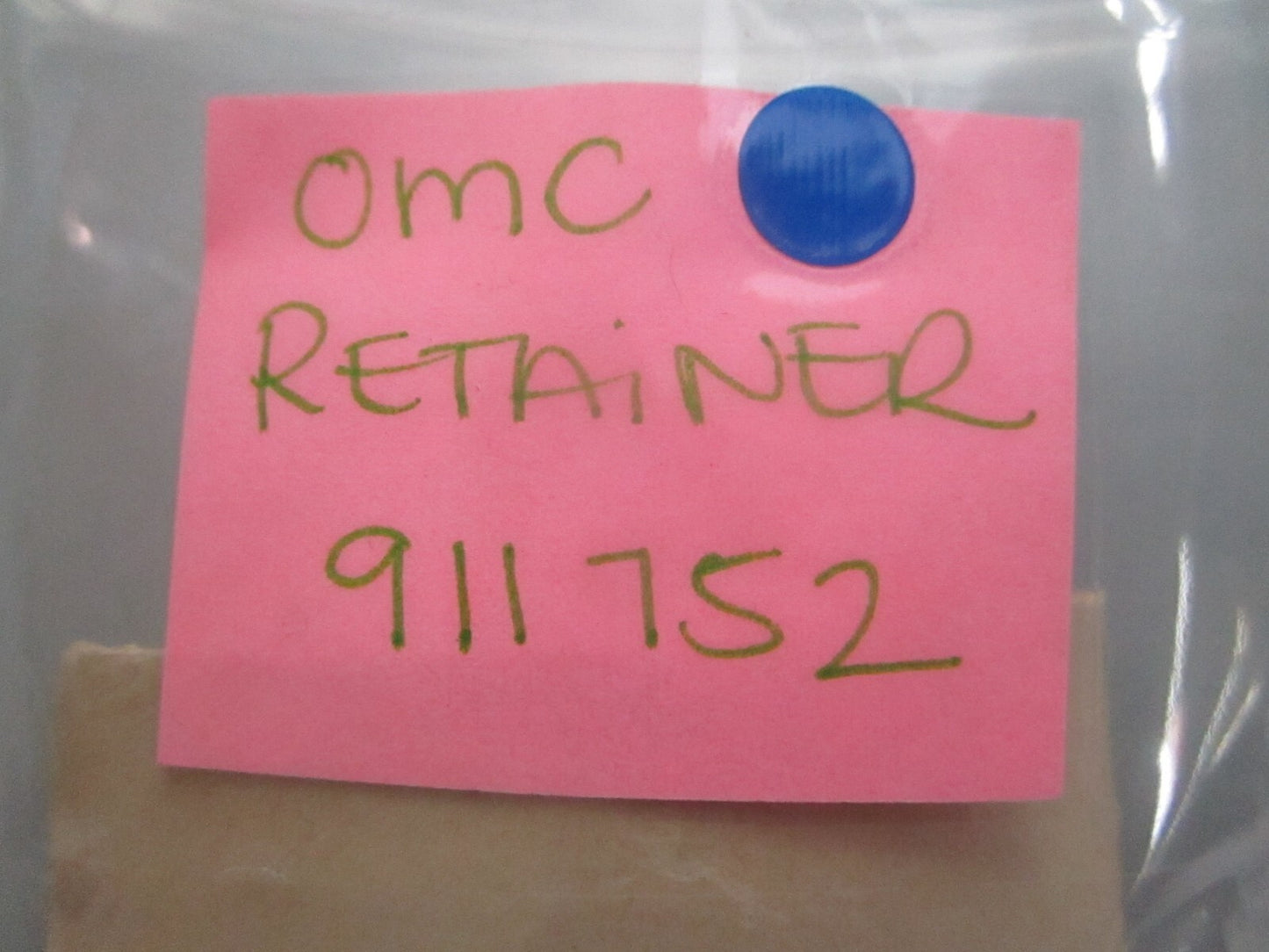 *NEW OEM* (LOT OF 2) 0810 OMC Johnson Evinrude Retainer 911752 0911752