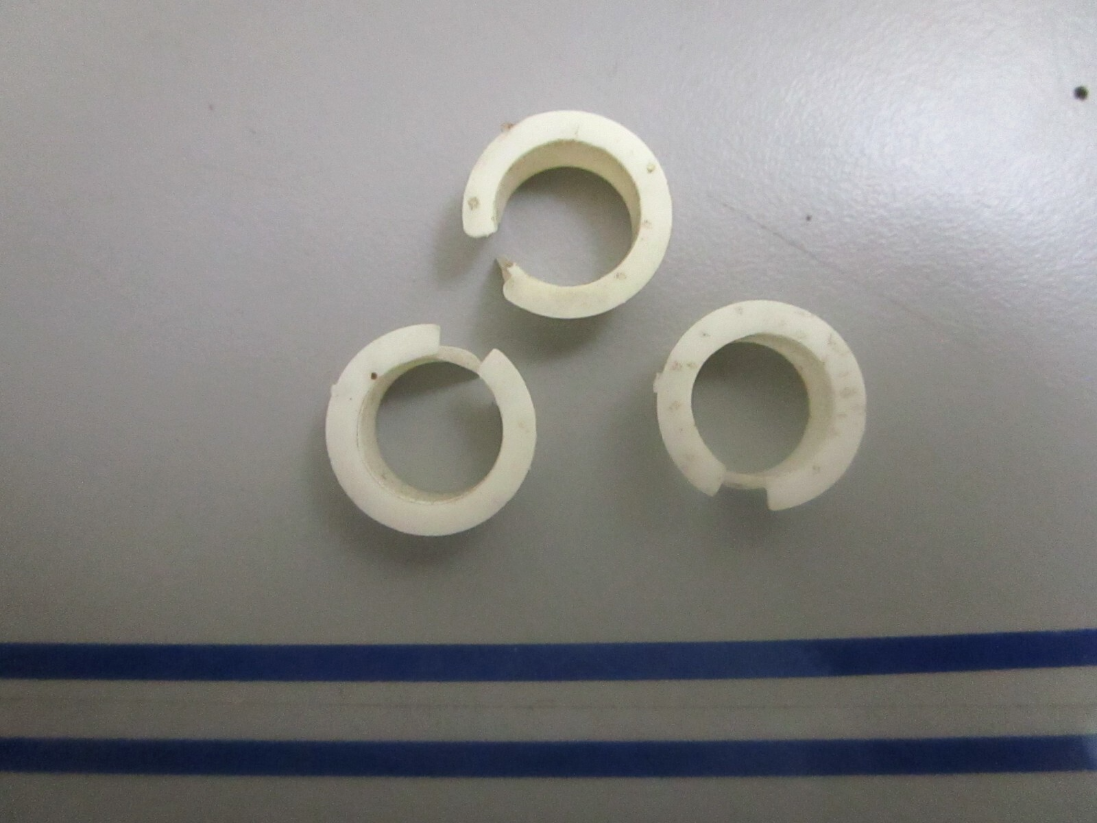 *NEW OEM* (LOT OF 3) 0810 OMC Johnson Evinrude Bushing 318194 0318194
