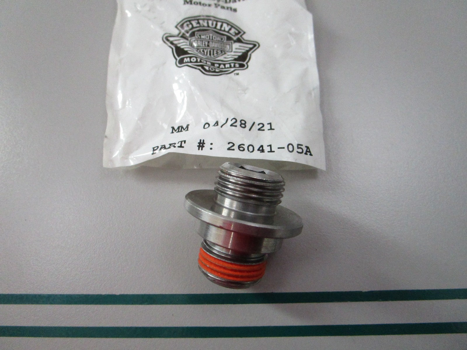 NEW OEM 26041-05A Harley Davidson Oil Filter Adaptor 0810