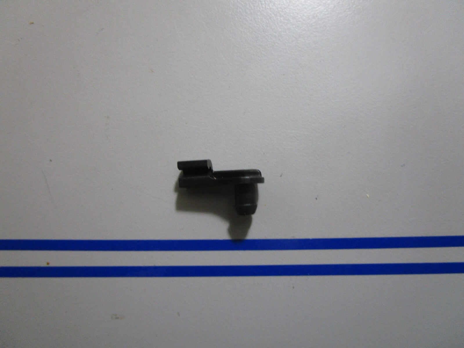 *NEW OEM*  0810 OMC Johnson Evinrude Trail Lock Retainer 335814 0335814