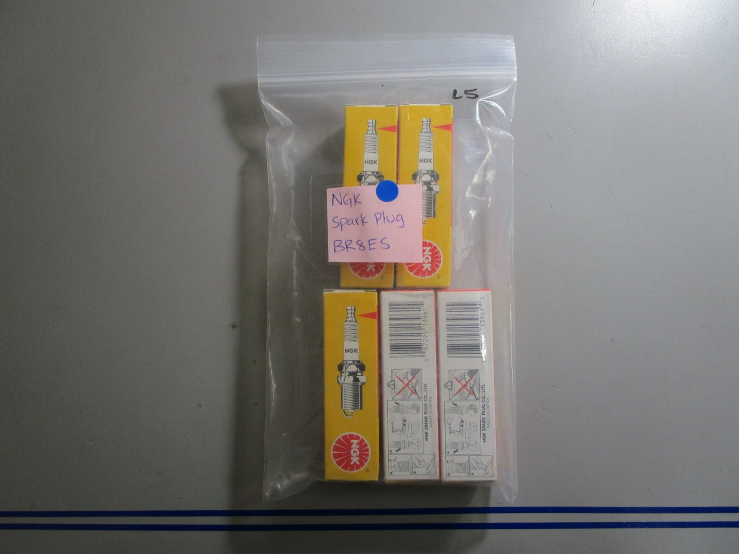 *NEW* (LOT OF 5) 0770 NGK Spark Plug BR8ES