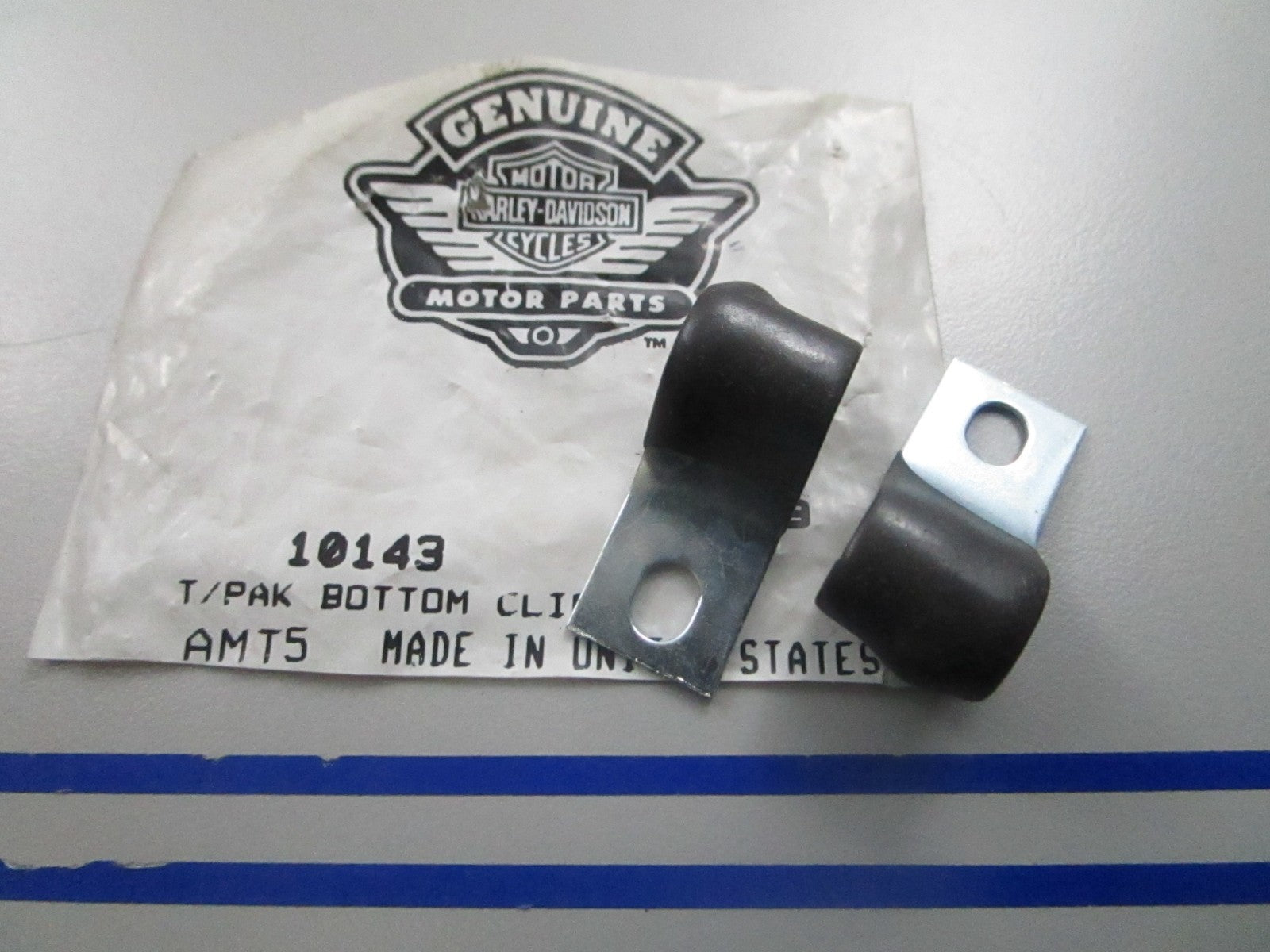 *NEW OEM* (LOT OF 2) 0810 Harley Davidson Bottom Clip 10143