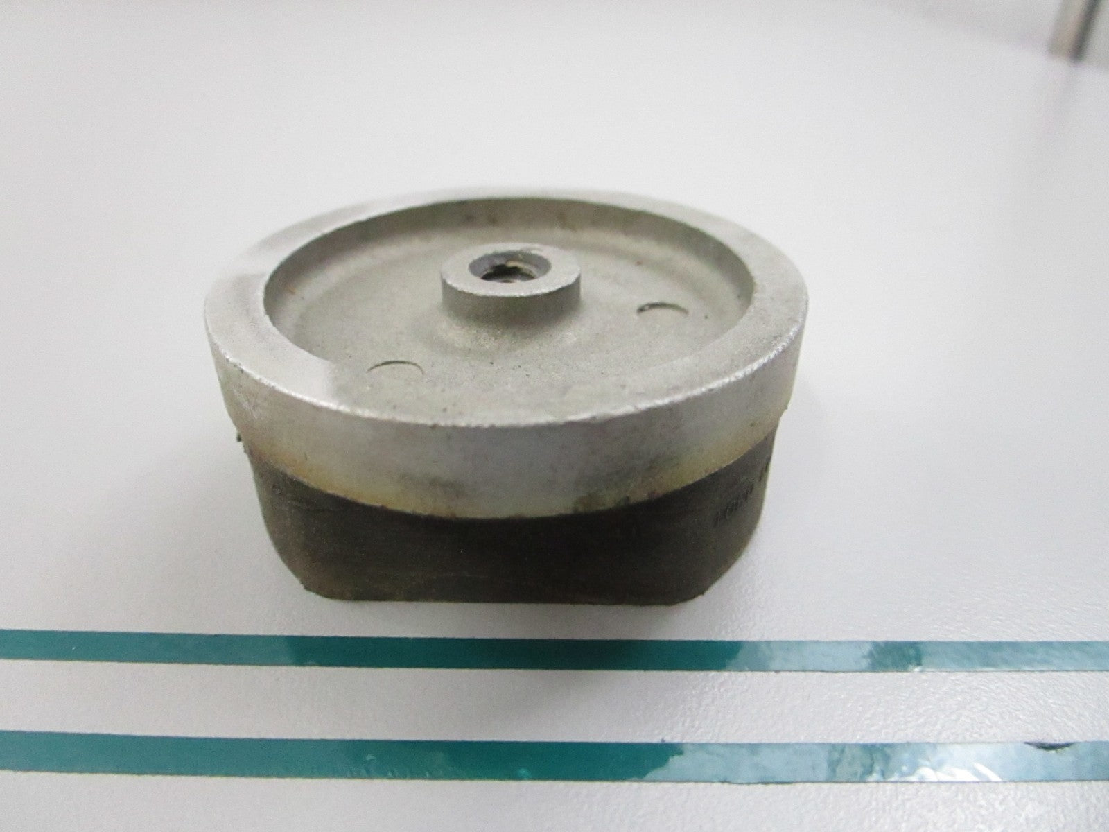 NEW OEM 33976 Mercury Quicksilver Rubber Mount 0810