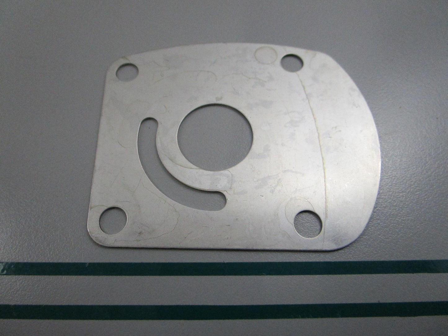NEW OEM F435562-1 Mercury Quicksilver Plate 0810