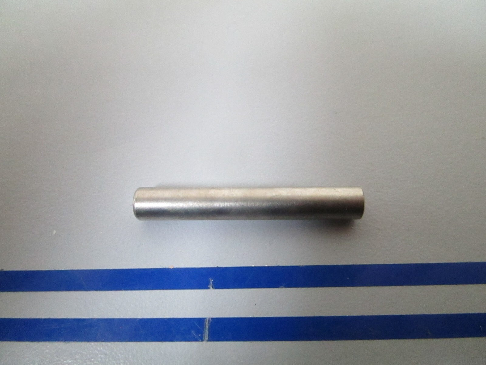 *NEW OEM* 0810 OMC Johnson Evinrude Pin 324690 0324690