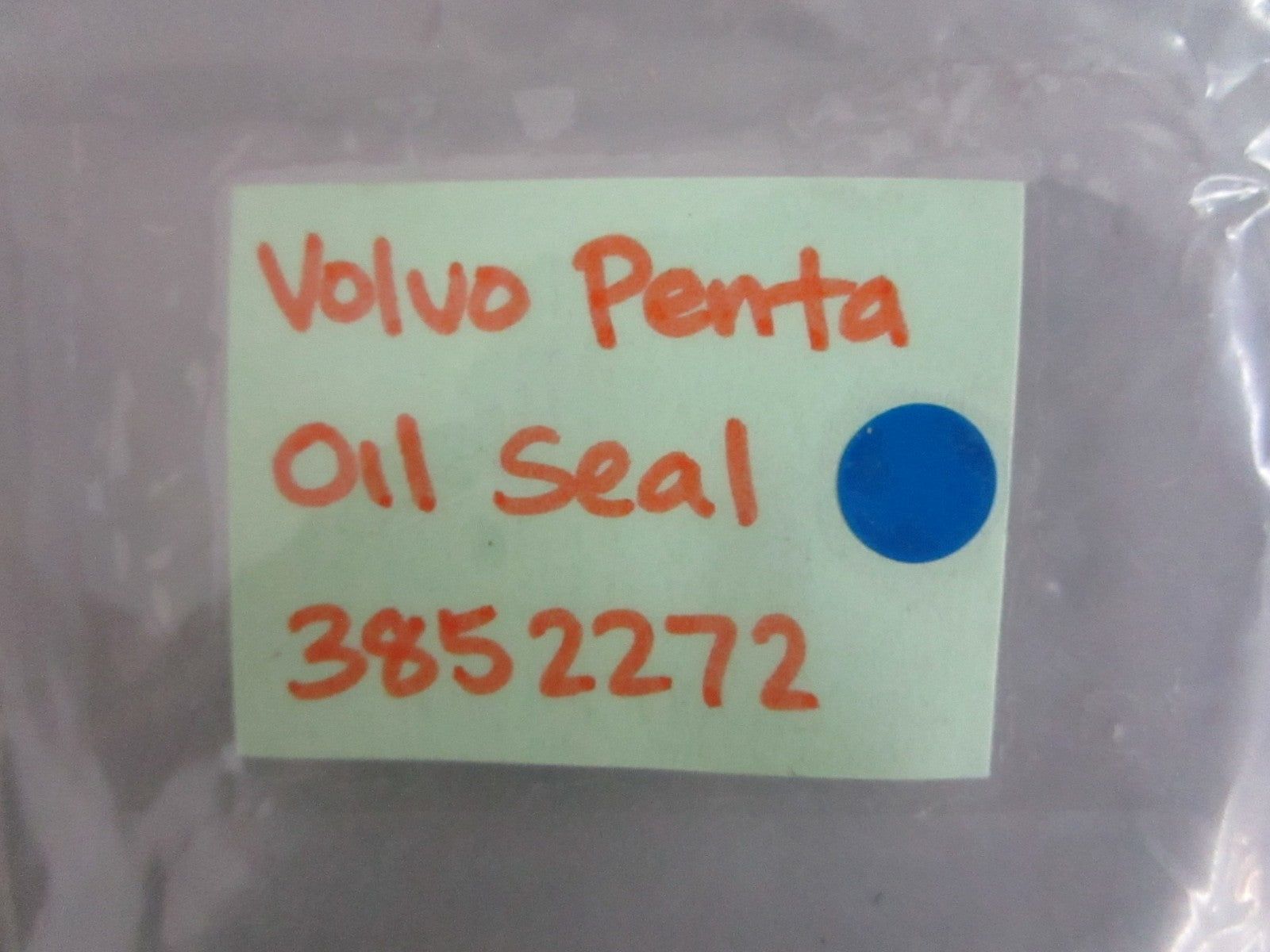 *NEW OEM* 0820 Volvo Penta Oil Seal 3852272