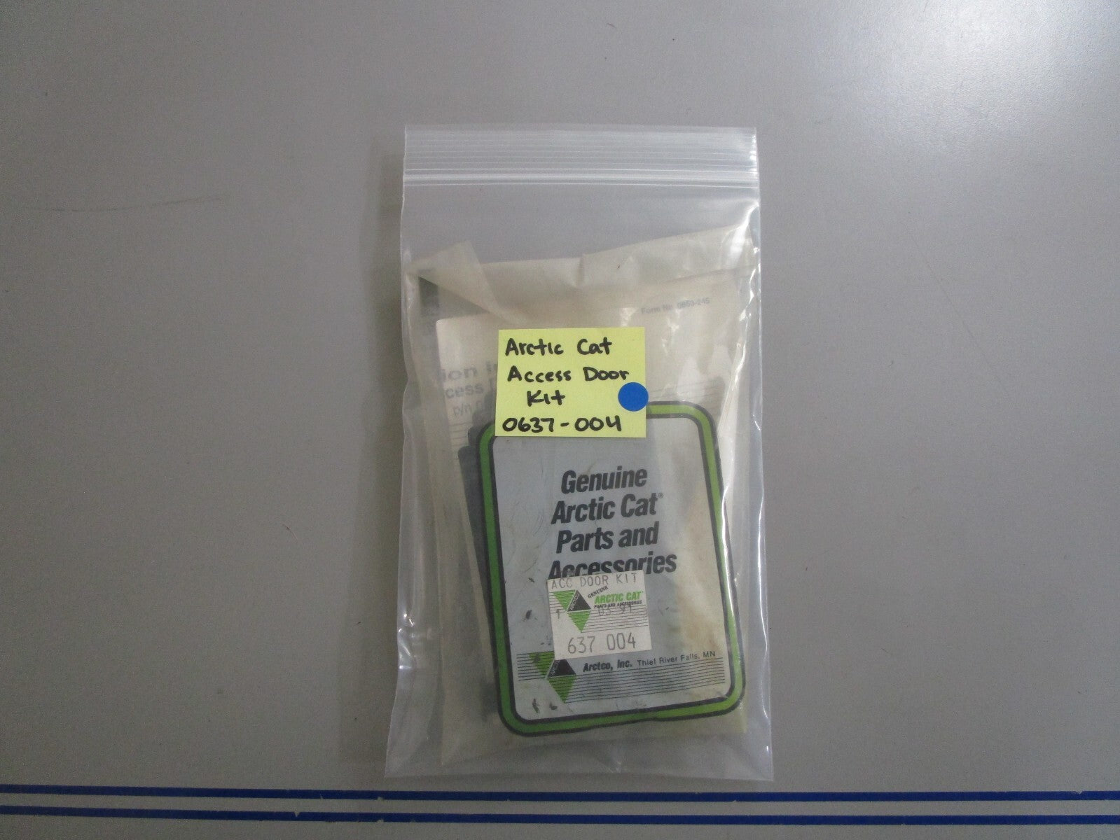 *NEW OEM* 0810 Arctic Cat Access Door Kit 0637-004