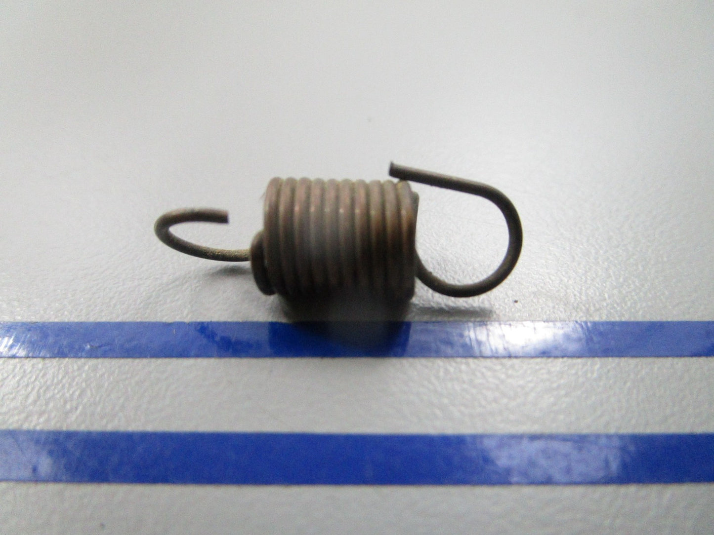 NEW OEM 203166 0203166 OMC Johnson Evinrude Carburetor Spring 0810