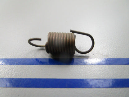 NEW OEM 203166 0203166 OMC Johnson Evinrude Carburetor Spring 0810