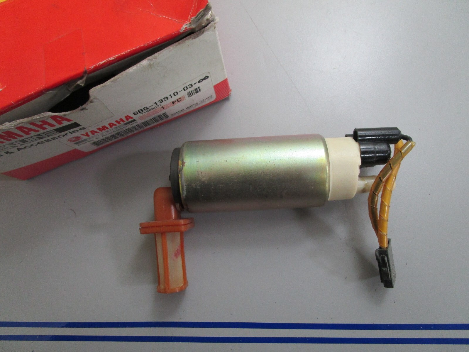 *NEW OEM* 0820 Yamaha Fuel Pump Ay 6BG-13910-03-00