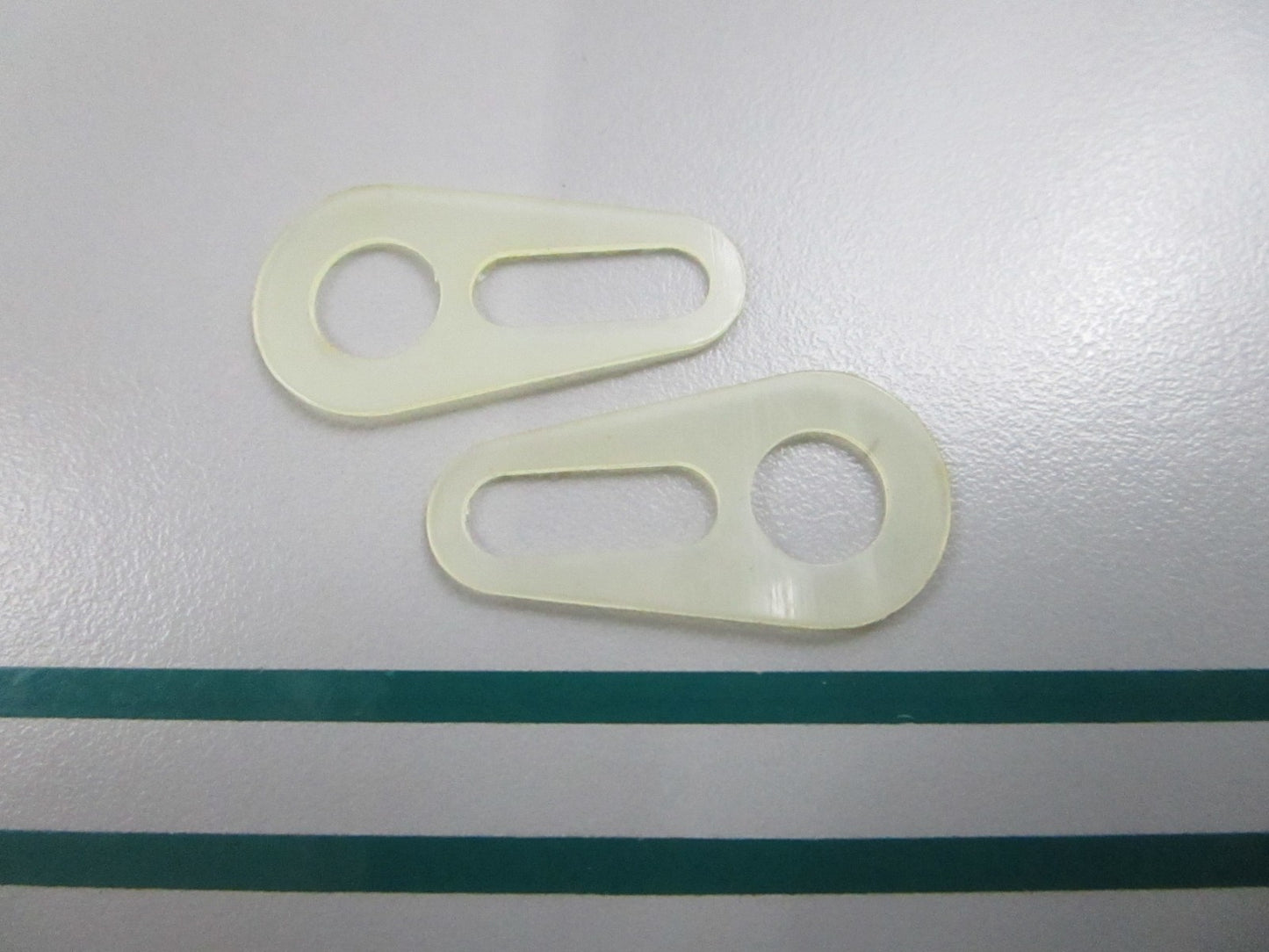 NEW OEM (LOT OF 2) 309815 0309815 OMC Johnson Evinrude Spacer 0810