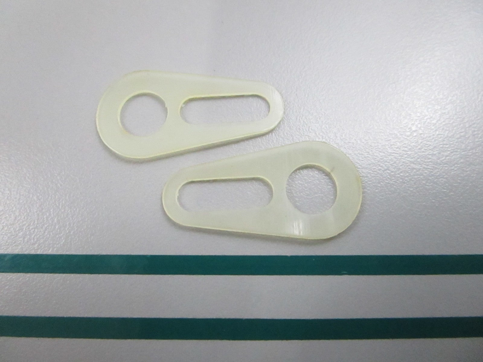 NEW OEM (LOT OF 2) 309815 0309815 OMC Johnson Evinrude Spacer 0810