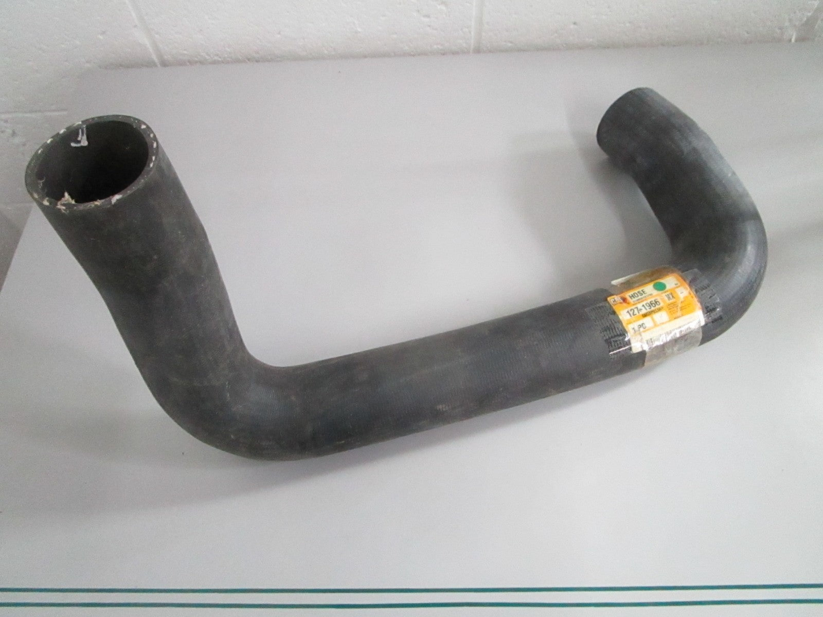 NEW OEM 127-1966 CAT Hose 0820