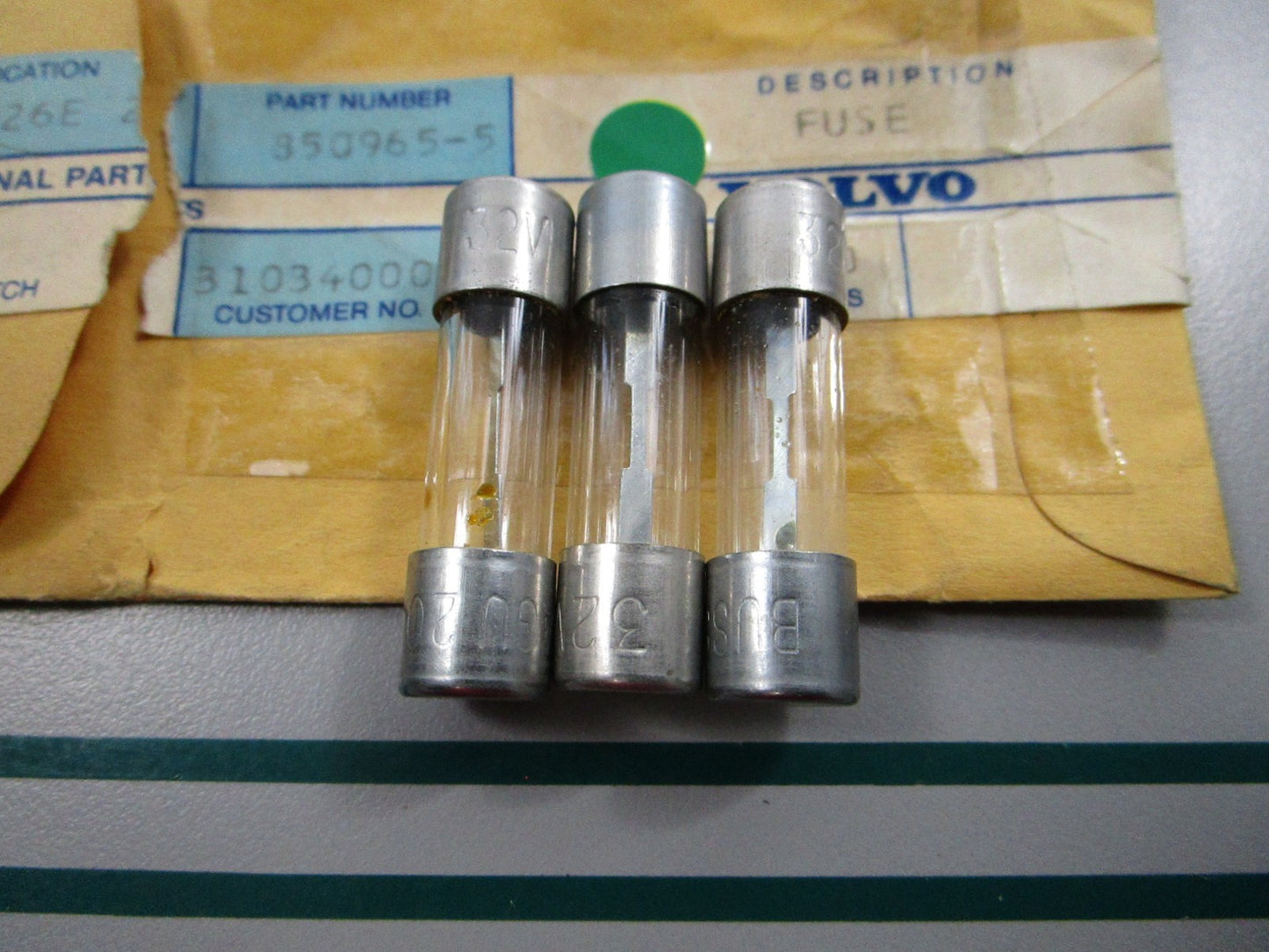 NEW OEM (LOT OF 3) 850965 Volvo Penta Fuse 0810