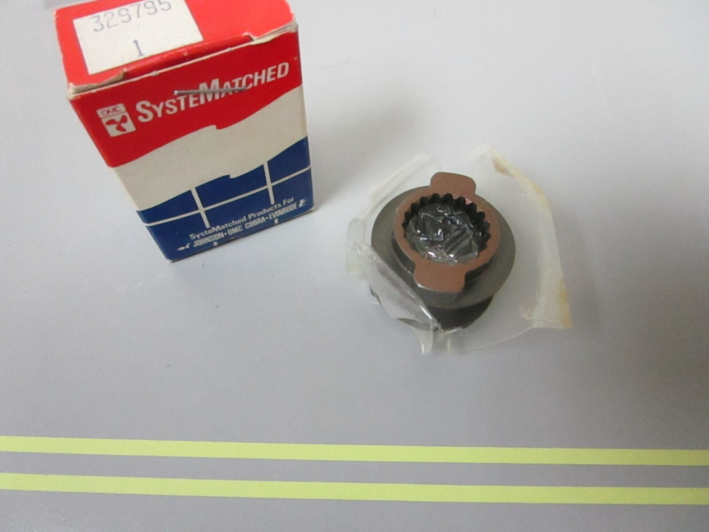 *NEW OEM* 0720 OMC Johnson Evinrude Clutch Dog Shifter 329795 0329795