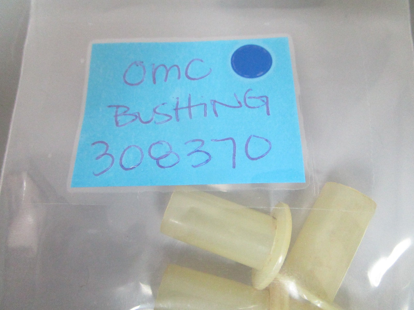 NEW OEM 308370 0308370 OMC Johnson Evinrude Bushing 0810