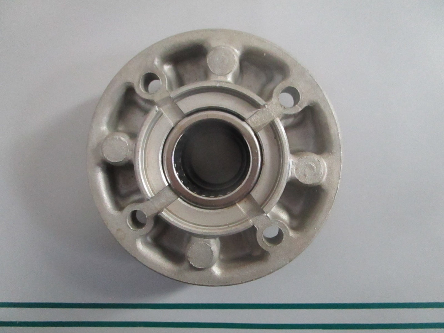 NEW OEM 381849 0381849 OMC Johnson Evinrude Shaft Drive Hub 0820