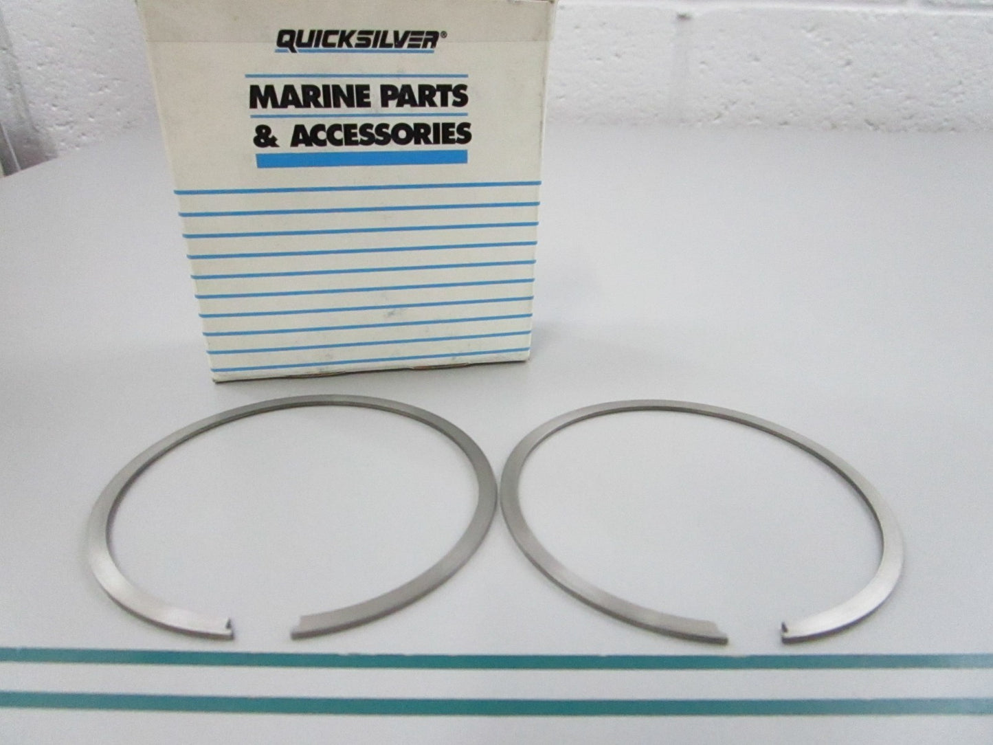 NEW OEM 39-818115A1 Mercury Quicksilver 2 Piston Ring Set 0810