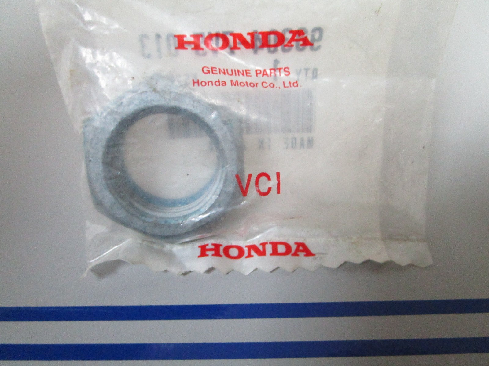 NEW OEM 90304-ZV5-013 Honda Nut 0720