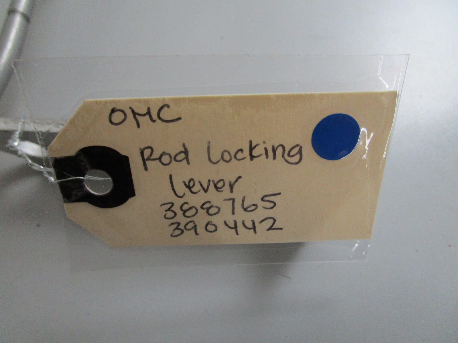 *NEW OEM* 0820 OMC Johnson Evinrude Rod Locking Lever 388765 0388765 390442