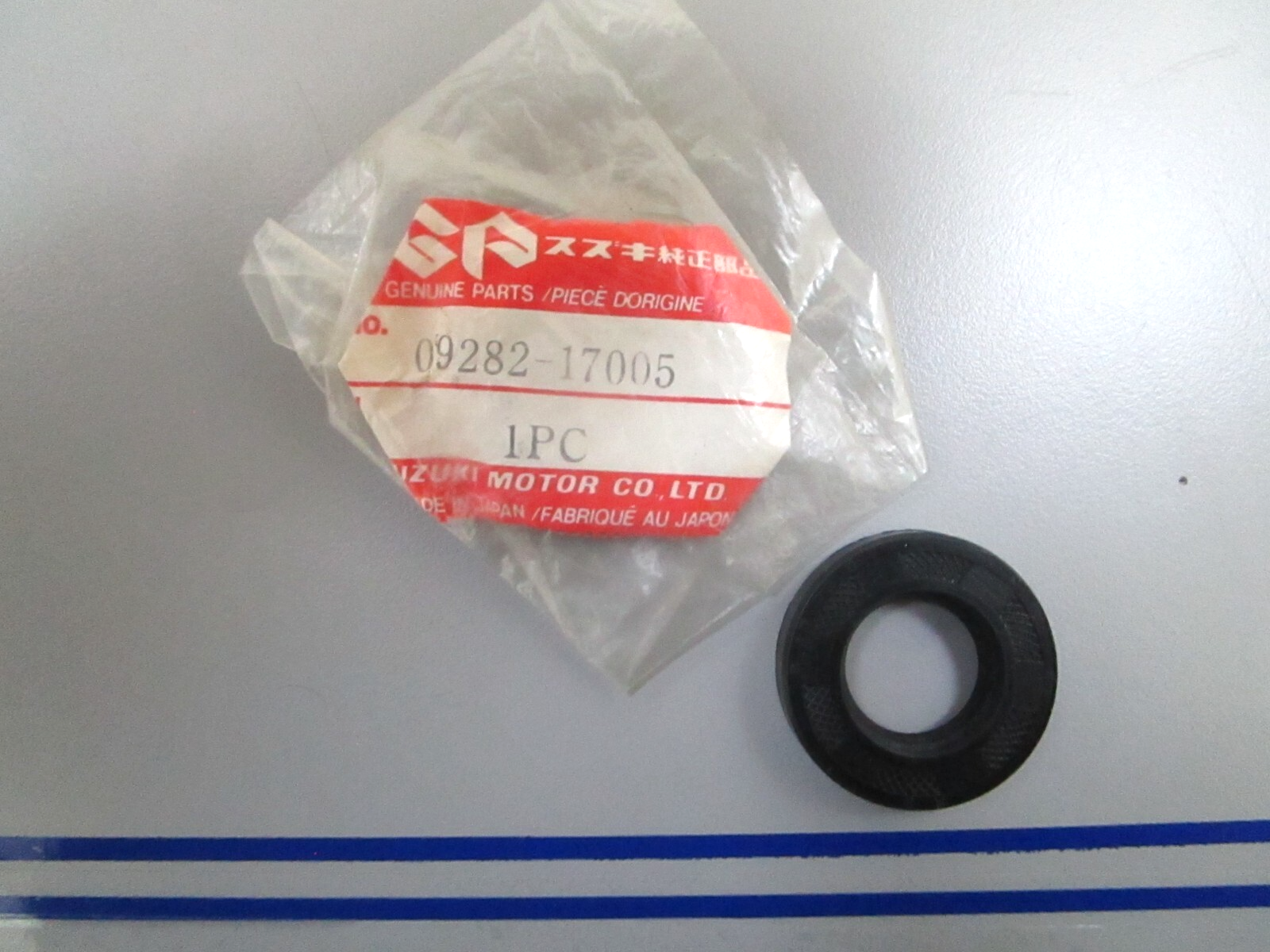 *NEW OEM* 0810 Suzuki Oil Seal 09282-17005