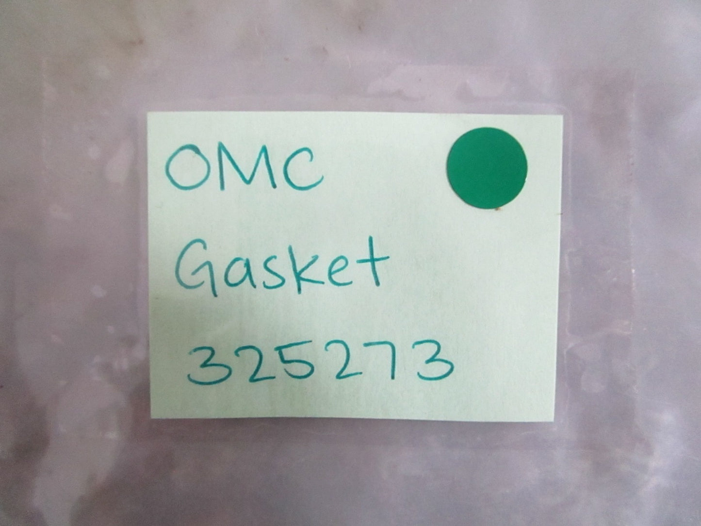 NEW OEM 325273 0325273 OMC Johnson Evinrude Gasket 0820