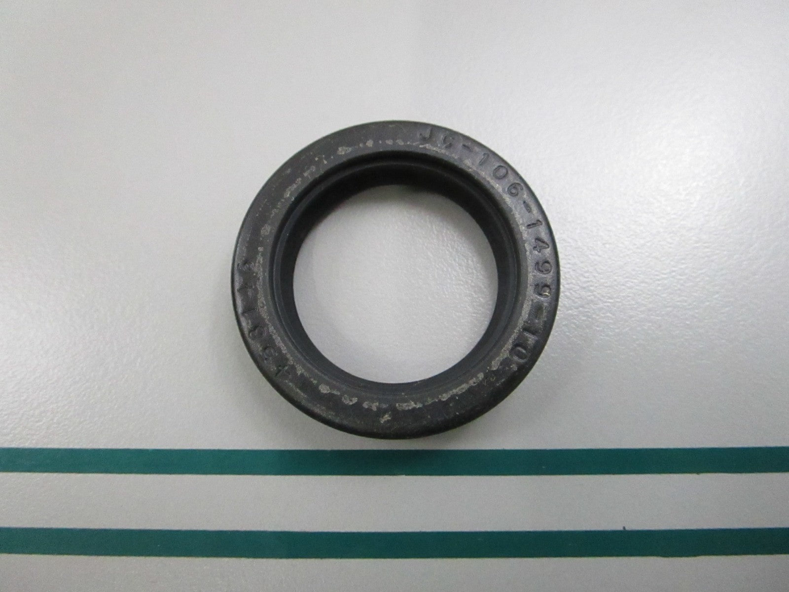 NEW OEM 26-F458146 Mercury Quicksilver Seal 0810