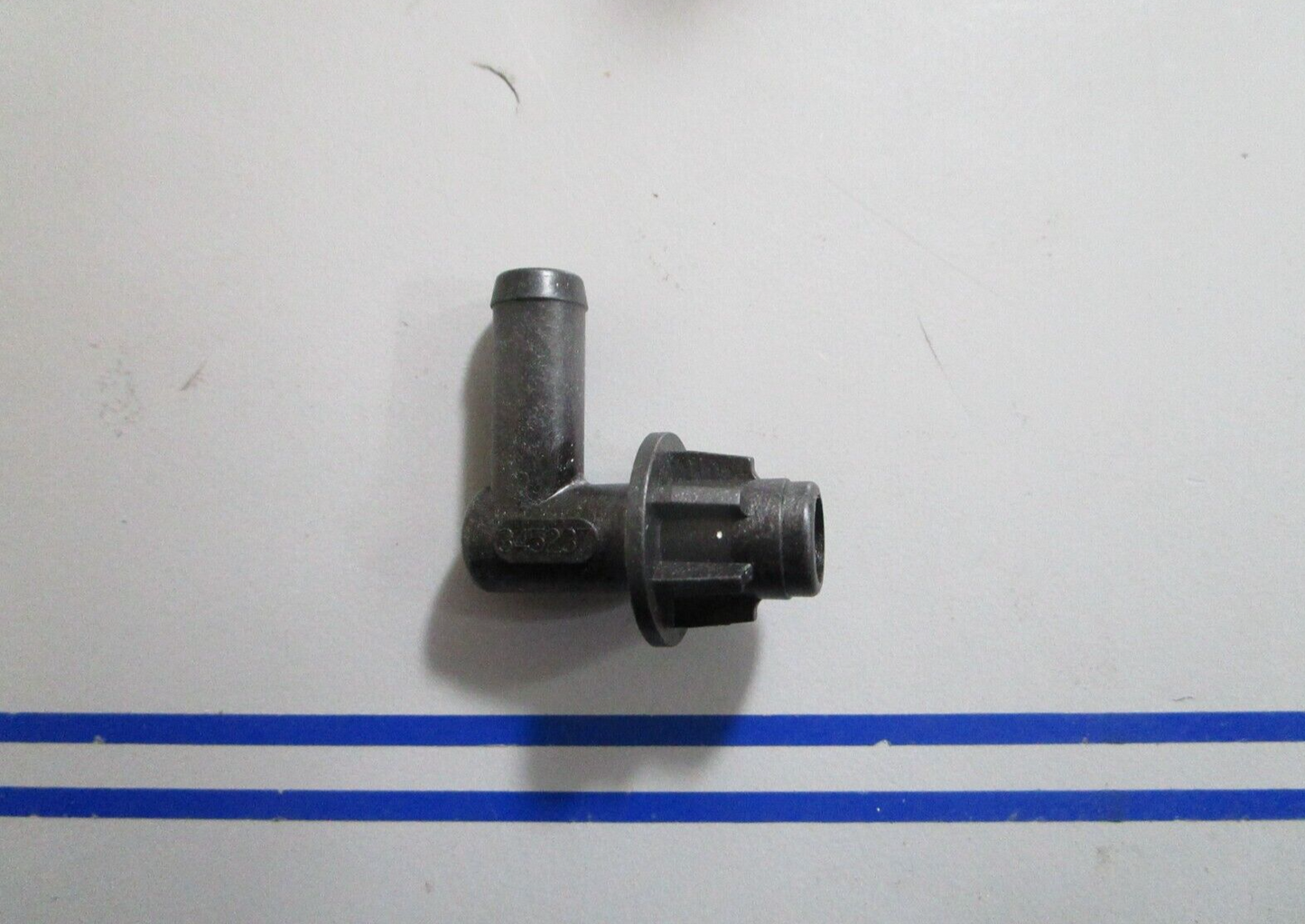 *NEW OEM* 0810 OMC Johnson Evinrude Elbow 345237 0345237