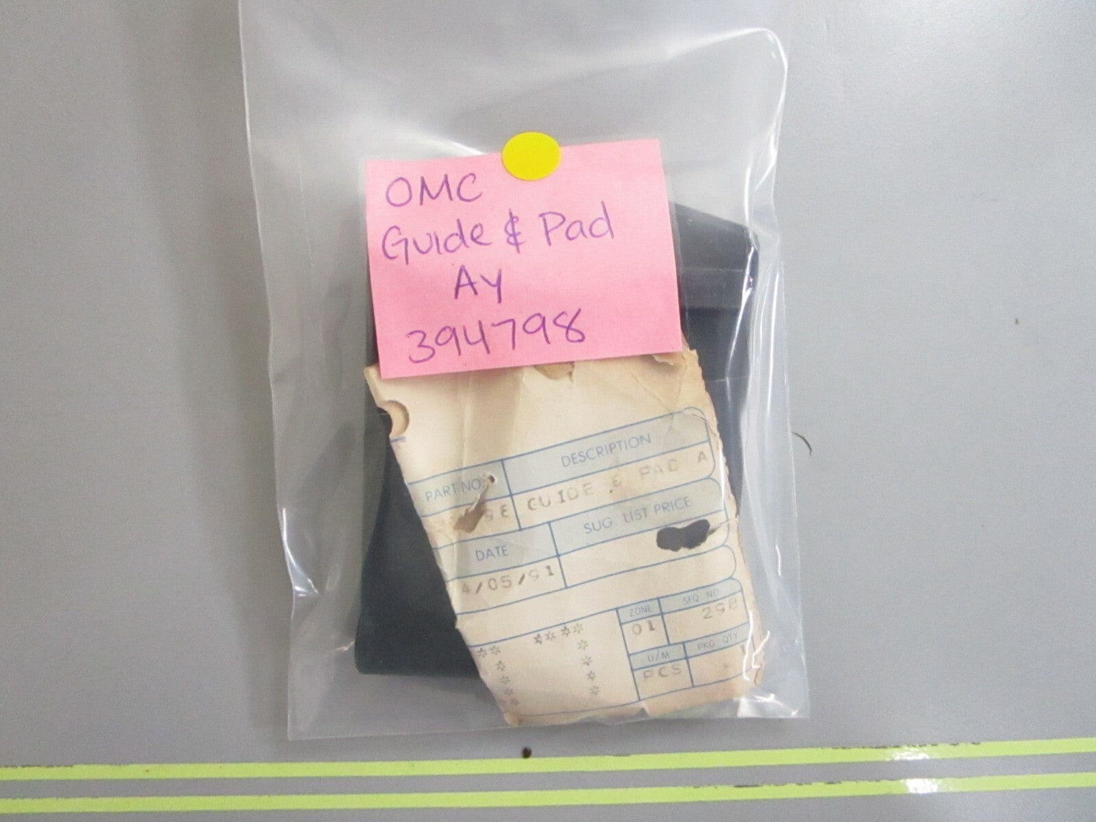 *NEW OEM* 0750 OMC Johnson Evinrude GUIDE & PAD AY 394798 0394798