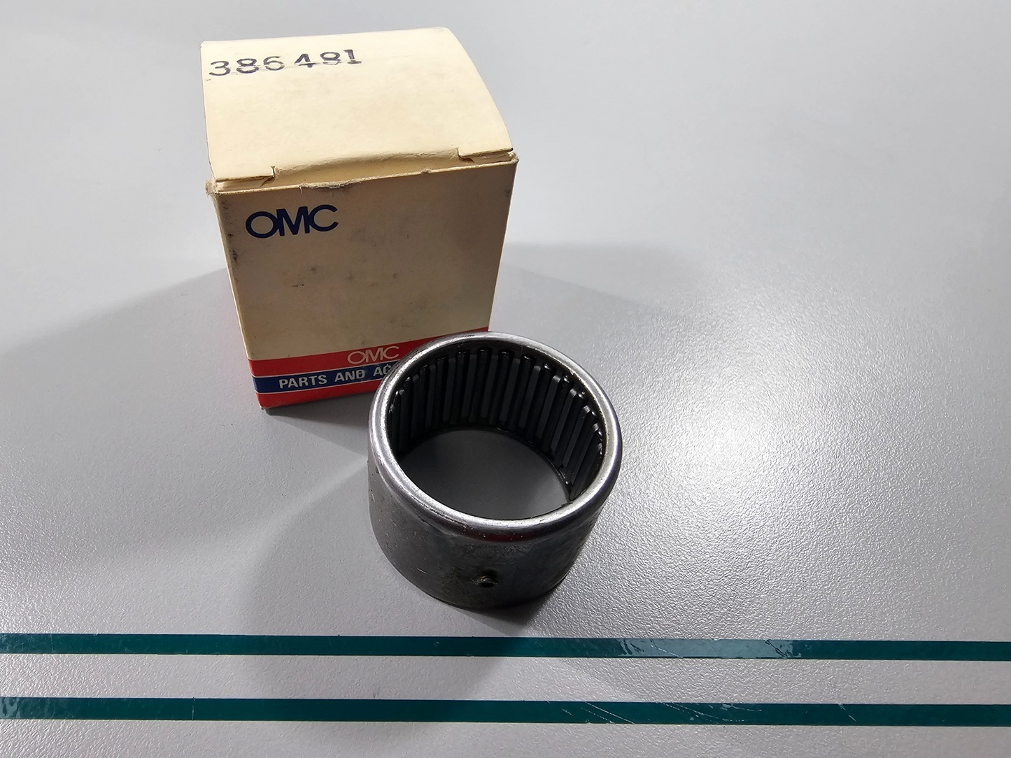 NEW OEM 386481 0386481 OMC Johnson Evinrude Bearing 0810