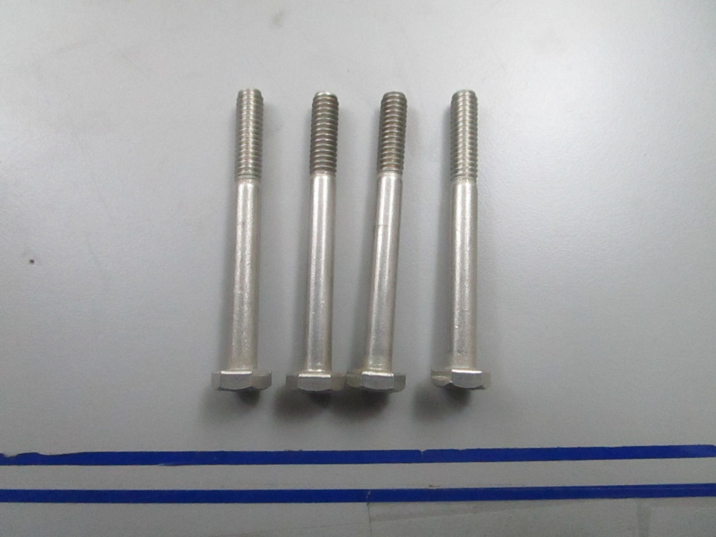 *NEW OEM* (LOT OF 4) 0810 OMC Johnson Evinrude Screw 319042 0319042
