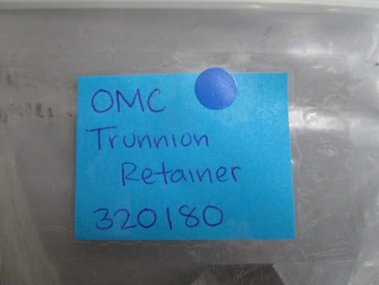 *NEW OEM* 0810 OMC Johnson Evinrude Trunnion Retainer 320180 0320180