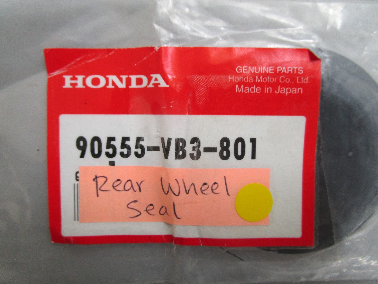 *NEW OEM* 0810 Honda Rear Wheel Seal 90555-VB3-801