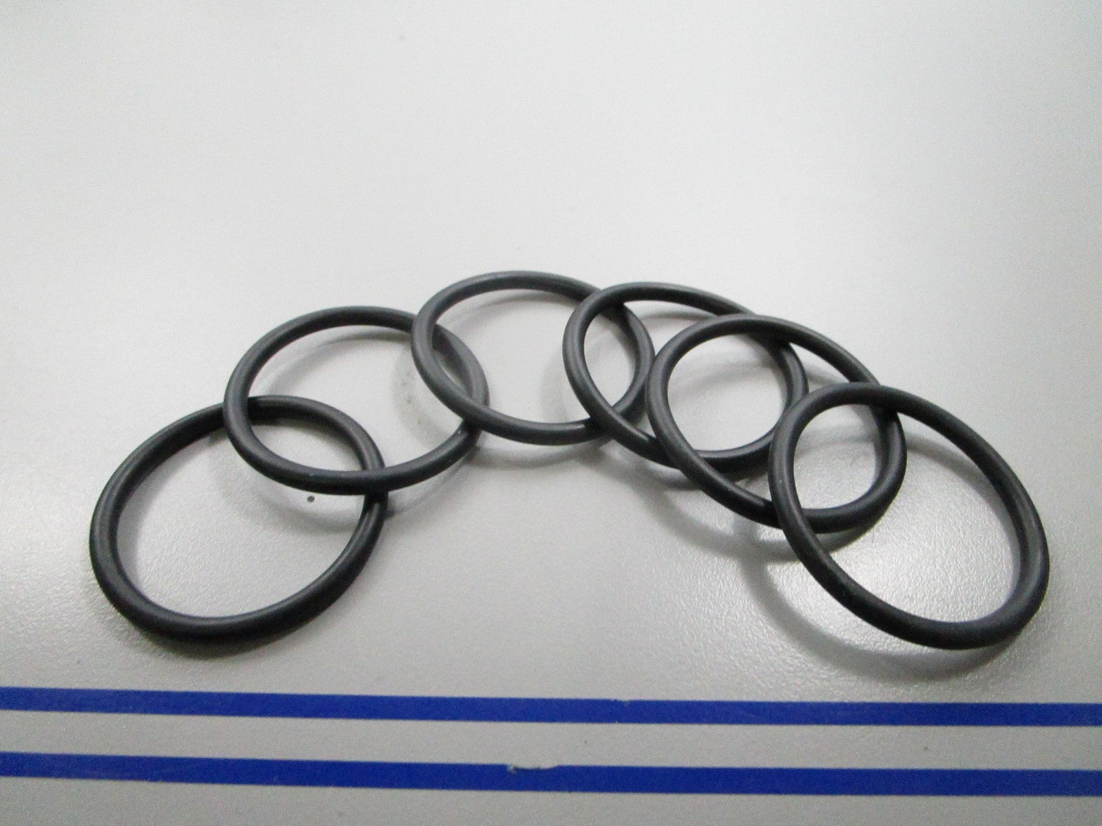 *NEW* (LOT OF 6) 0810 Buna-N Nitrile O-Ring -220