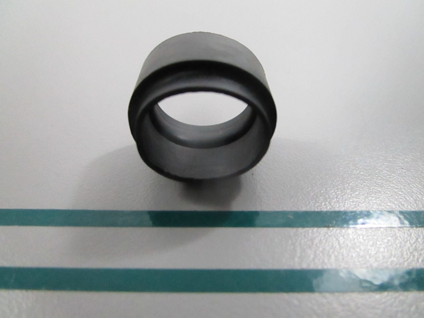 NEW OEM 305145 0305145 OMC Johnson Evinrude Grommet 0810