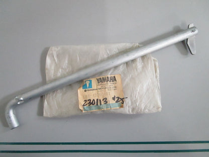 NEW OEM 688-43160-01-00 Yamaha Tilt Rod 0820