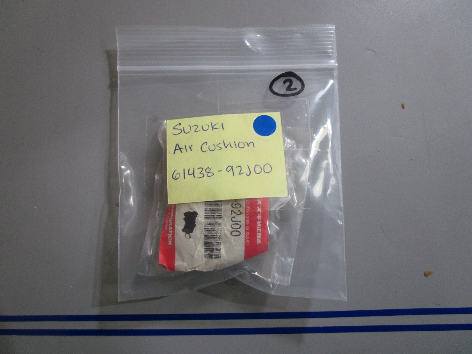 *NEW OEM* 0810 Suzuki Air Cushion 61438-92J00