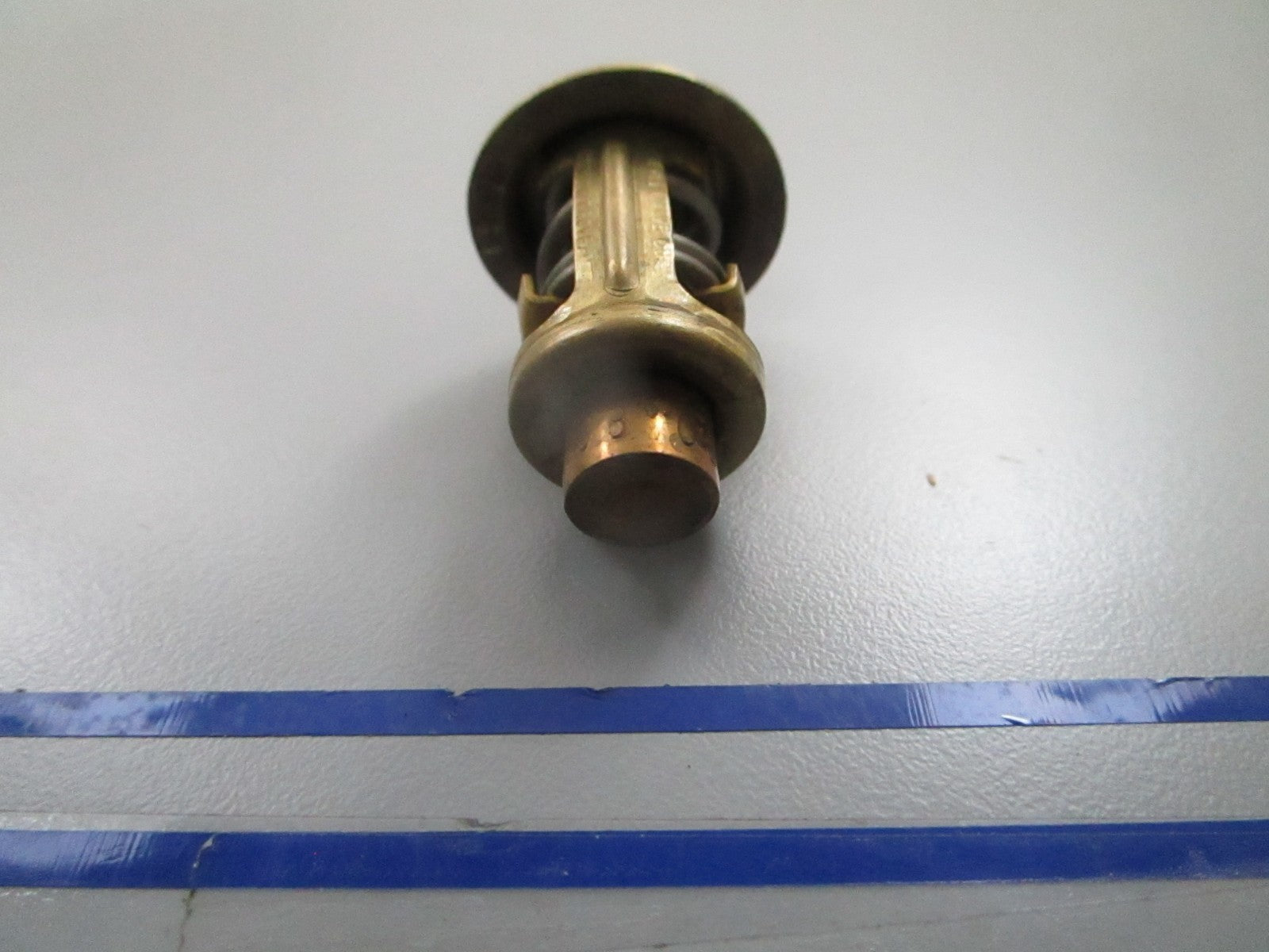 *NEW OEM* 0810 OMC Johnson Evinrude Thermostat 384444 0384444