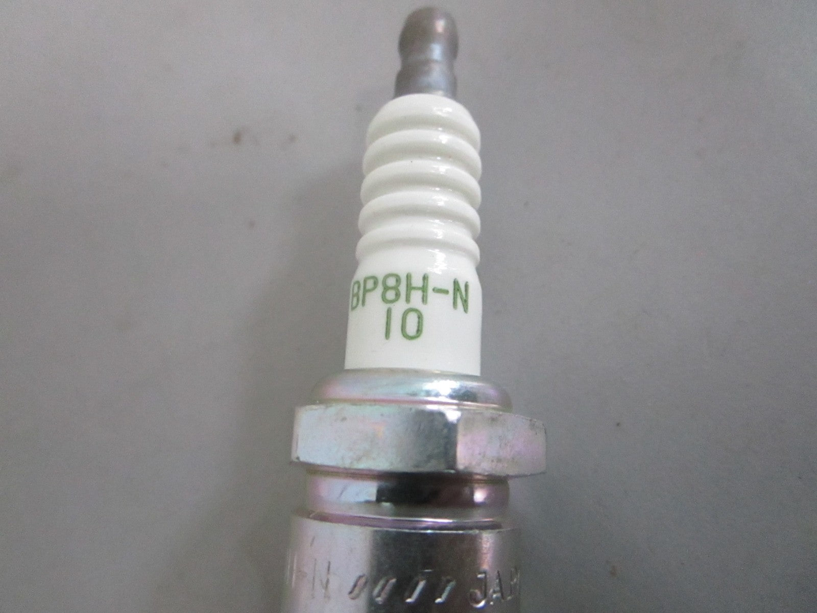 NEW OEM (LOT OF 8) BP8H-N-10 NGK Spark Plug 0820